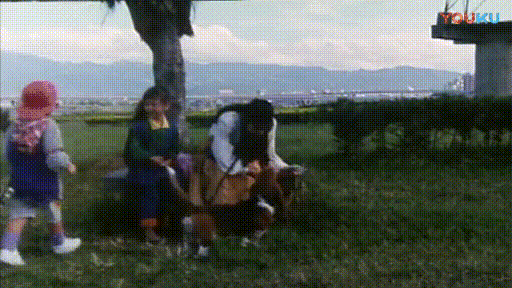 直男的撩妹套路很可怕，但我不一样，我有狗啊-11.gif