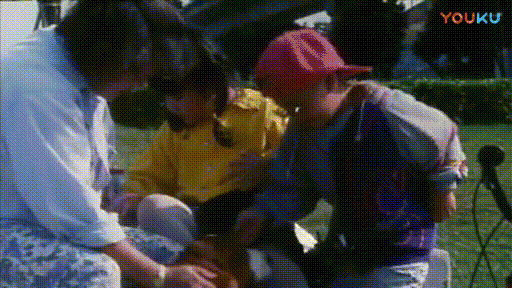 直男的撩妹套路很可怕，但我不一样，我有狗啊-13.gif