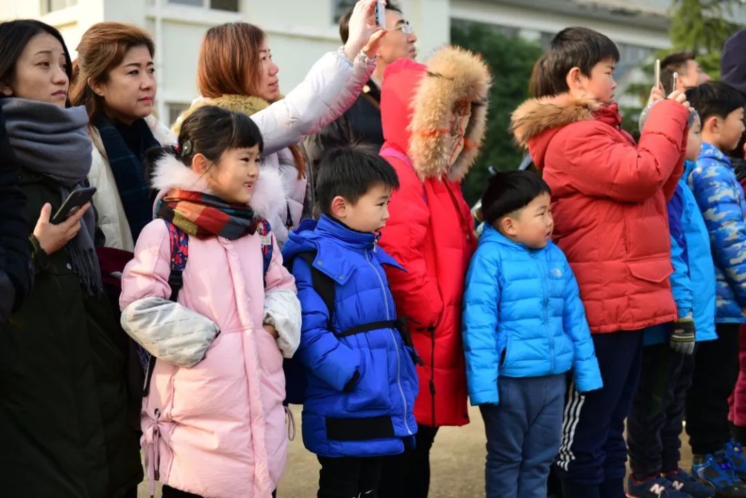 南京警犬支队邀请小学生到基地和警犬互动，这才是爱狗正能量！-2.jpeg
