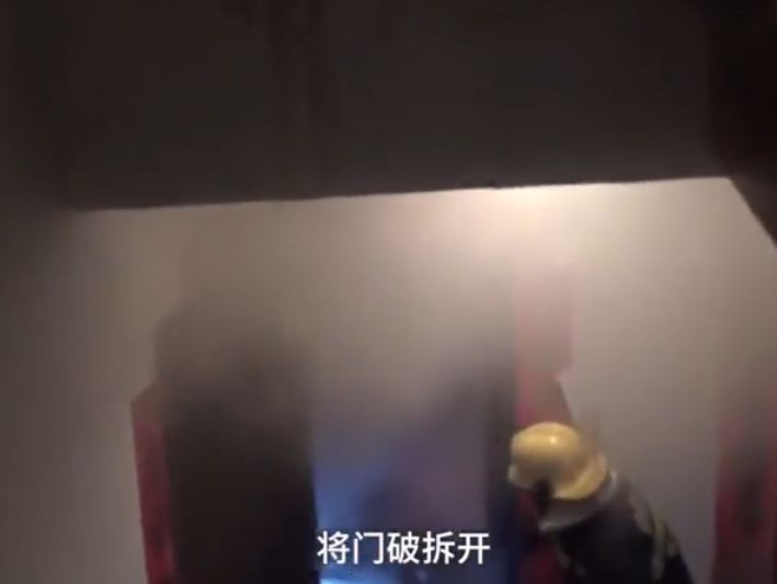 居民楼起火，网友纷纷怀疑二哈，二哈：真的不是我......-1.jpeg