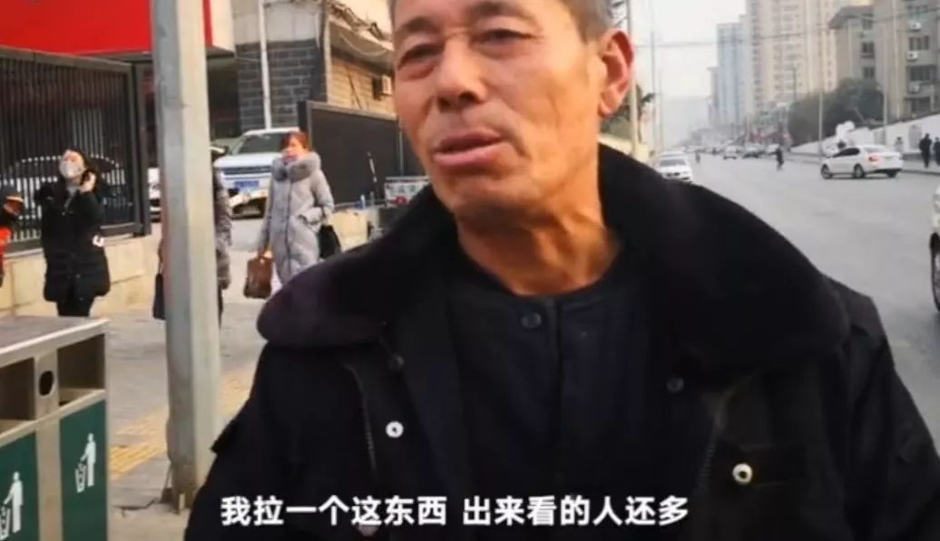 男子训练狗狗拉人，称一辆宝马都不换，网友：您可省省吧......-4.jpeg