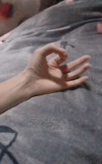生病躺了一天，被狗子的这个举动，给暖到立马痊愈！-4.gif