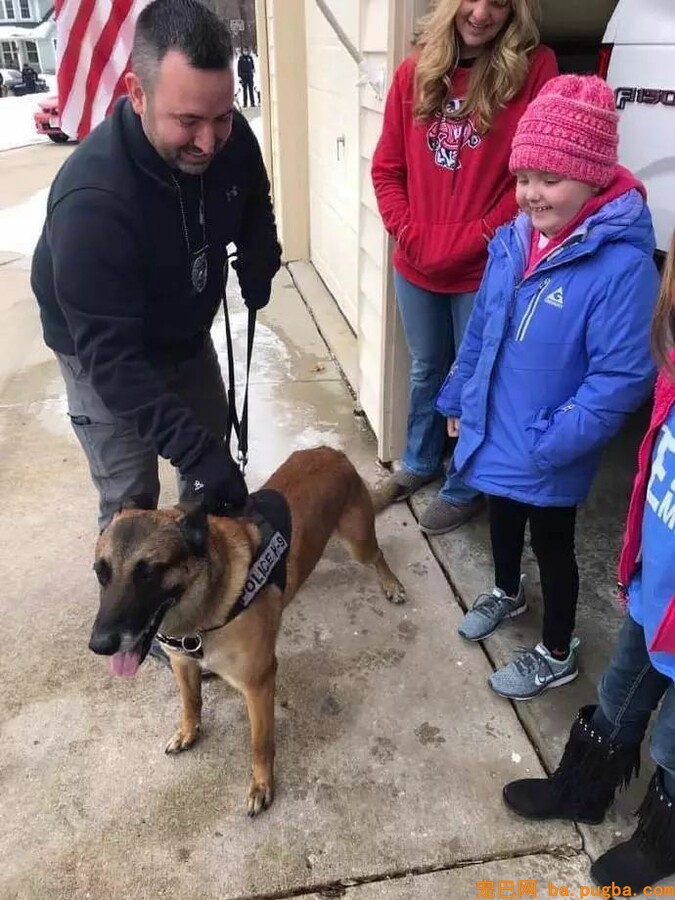 40只警犬的特殊任务：满足一个七岁孩子的愿望！-4.jpeg