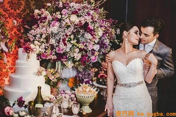 漂泊狗闯入他俩婚礼公然砸场子！这对夫妻竟然这么做…-2.jpeg
