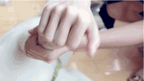 抹上它，今年冬天给狗狗穿上隐形的UGG-12.gif
