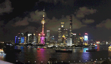 辞职带着三只哈士奇隐居郊外，他们的生活被网友赞爆！-1.gif