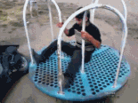 当一群单身狗看到路过的美女时....-4.gif