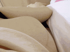 女大学生挺着肚子乘机，“胎动”太厉害惊得安检员报警！结果……-3.gif