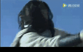 炸狗杀鹿虐马？？导演们究竟是预算不足、还是良心有限-20.gif