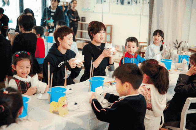 拍戏、带娃、养狗，孙俪是如何全都做好的？-15.gif