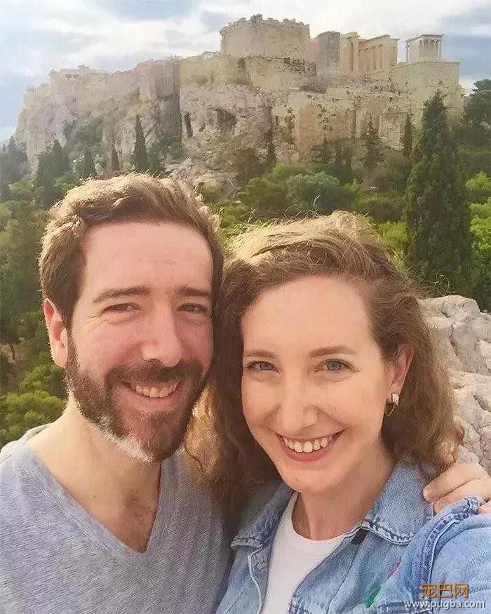 小伙带着16只狗狗向女友求婚，遇到这样的男人就嫁了吧！-2.jpg