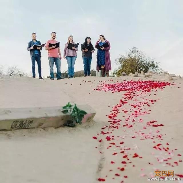 小伙带着16只狗狗向女友求婚，遇到这样的男人就嫁了吧！-4.jpg