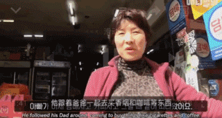 狗狗不好好吃饭偏要出去讨食，背后原因却感动了上百万网友…-14.gif